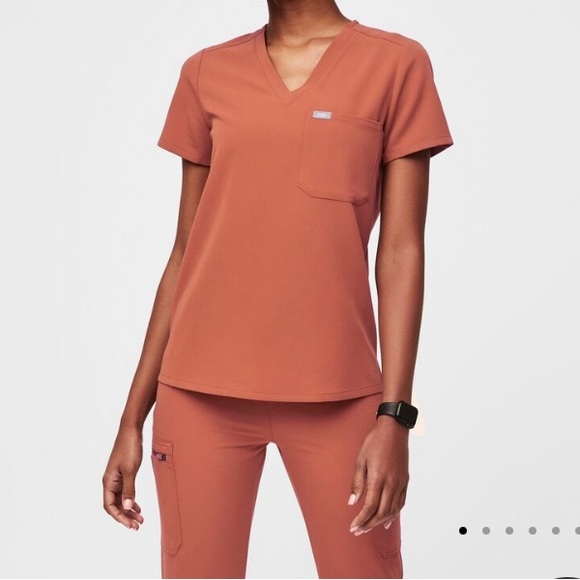 Figs Catarina Scrub Top - Picture 2 of 10